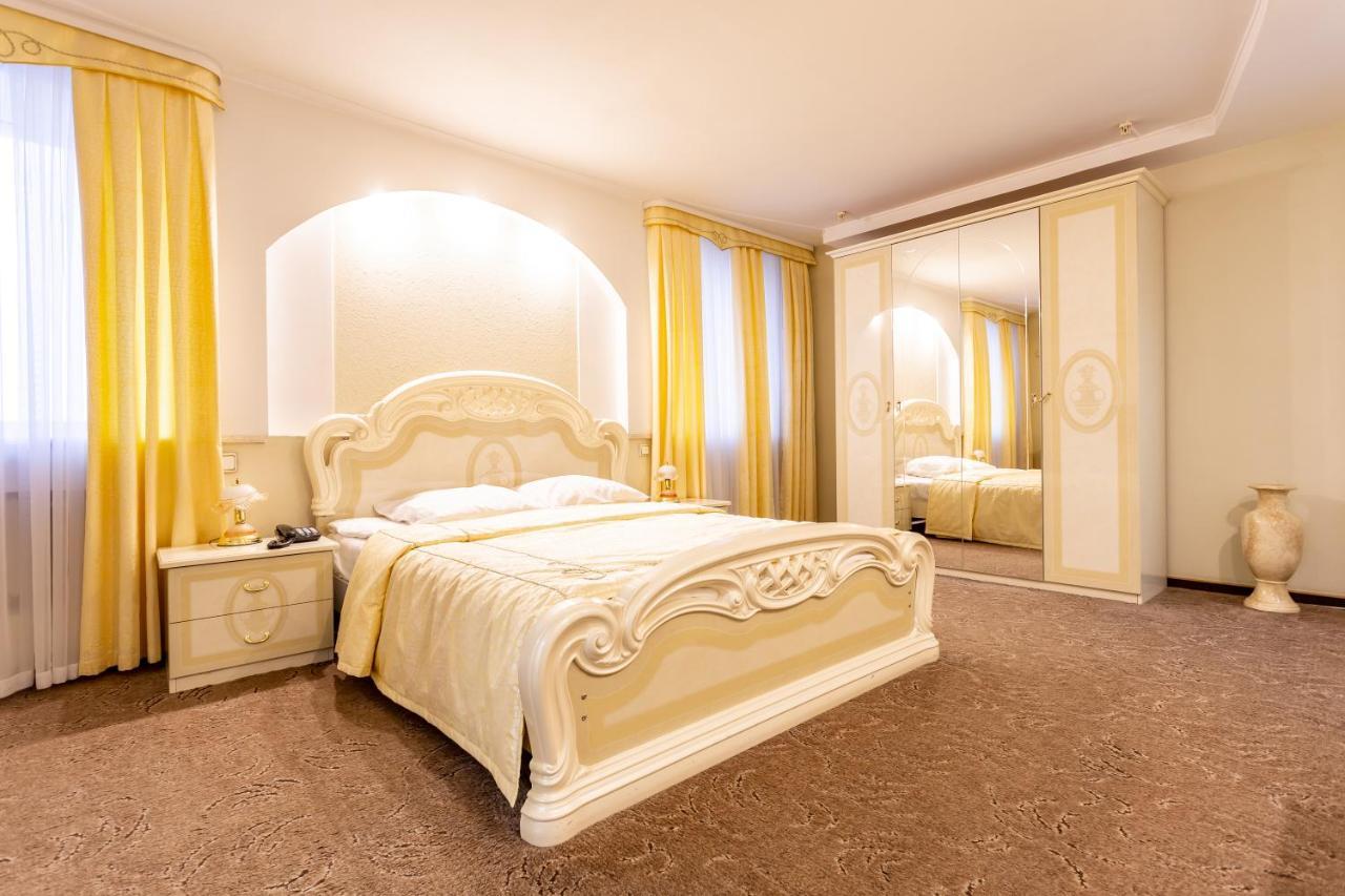 Turist Hotel Gomel Exterior foto
